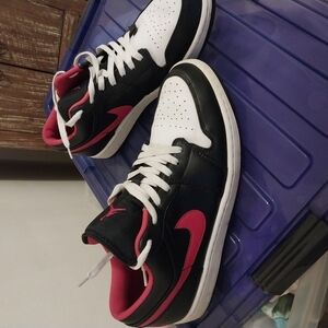 Nike MLB Black and Red Sneakers